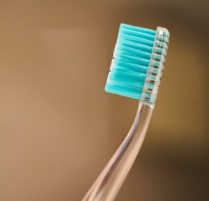 How To Brush Teeth (The Right Way) How to Brush Teeth (The Right Way)