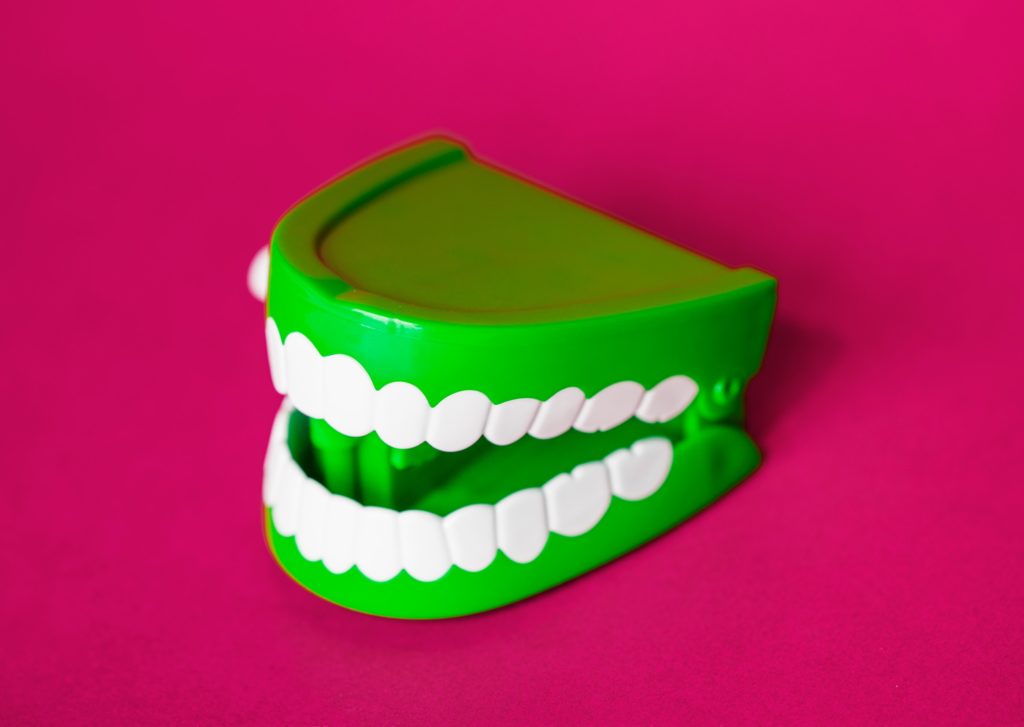 5 Things You Need To Know About Dentures