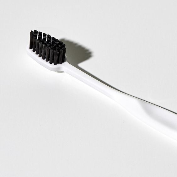 Tips and Tricks to Keep Your Toothbrush Clean