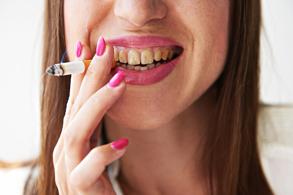 Oral Health Risks of Vaping & 3 Ways to Improve Oral Hygiene